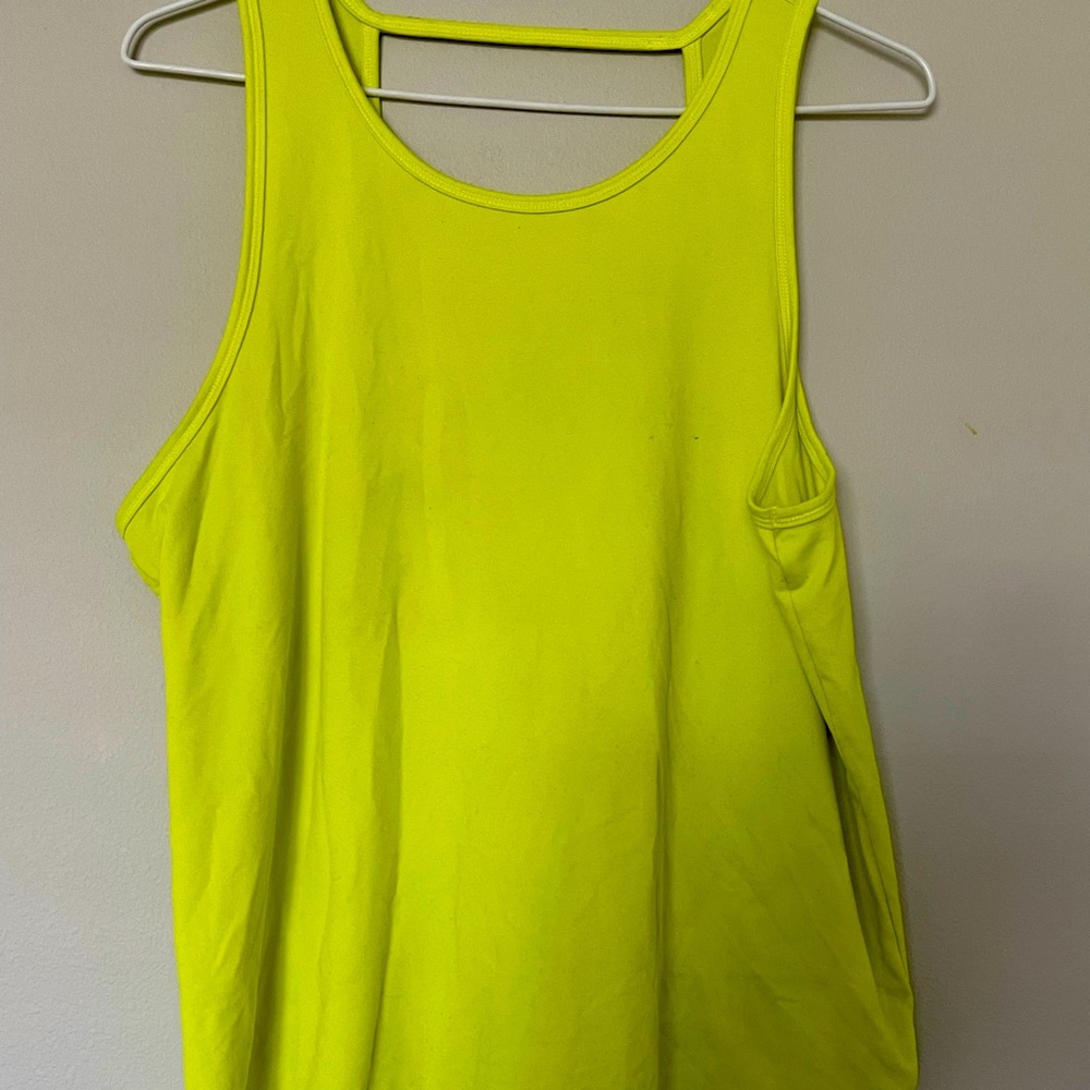 DSG size large tank top
